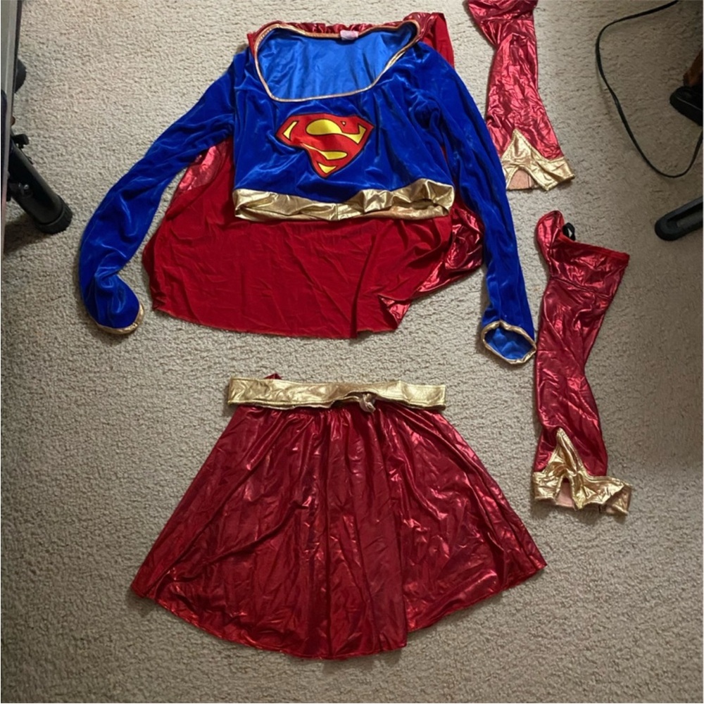 DC Comics Superhero SUPER GIRL OR SUPER WOMAN HALLOWEEN COSTUME
